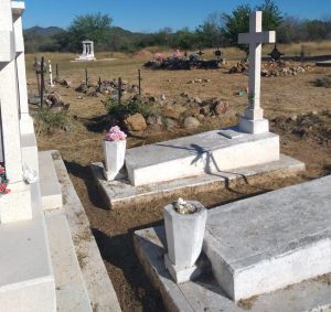 JORNADA DE LIMPIEZA EN CAMPOSANTOS POR DÍA DE MUERTOS